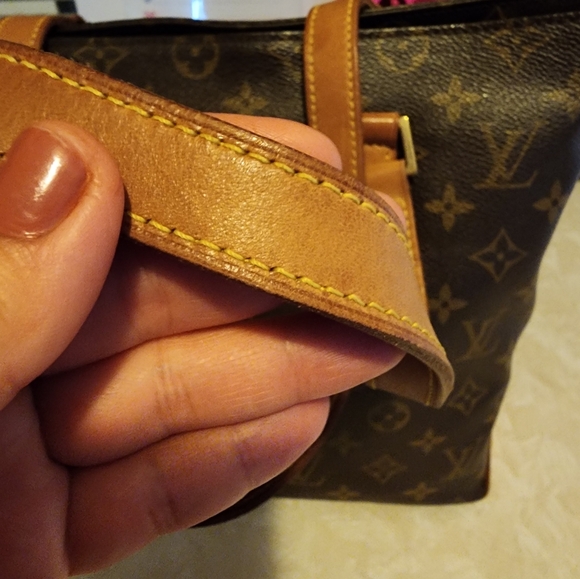 Louis Vuitton Authentic - Picture 3 of 12